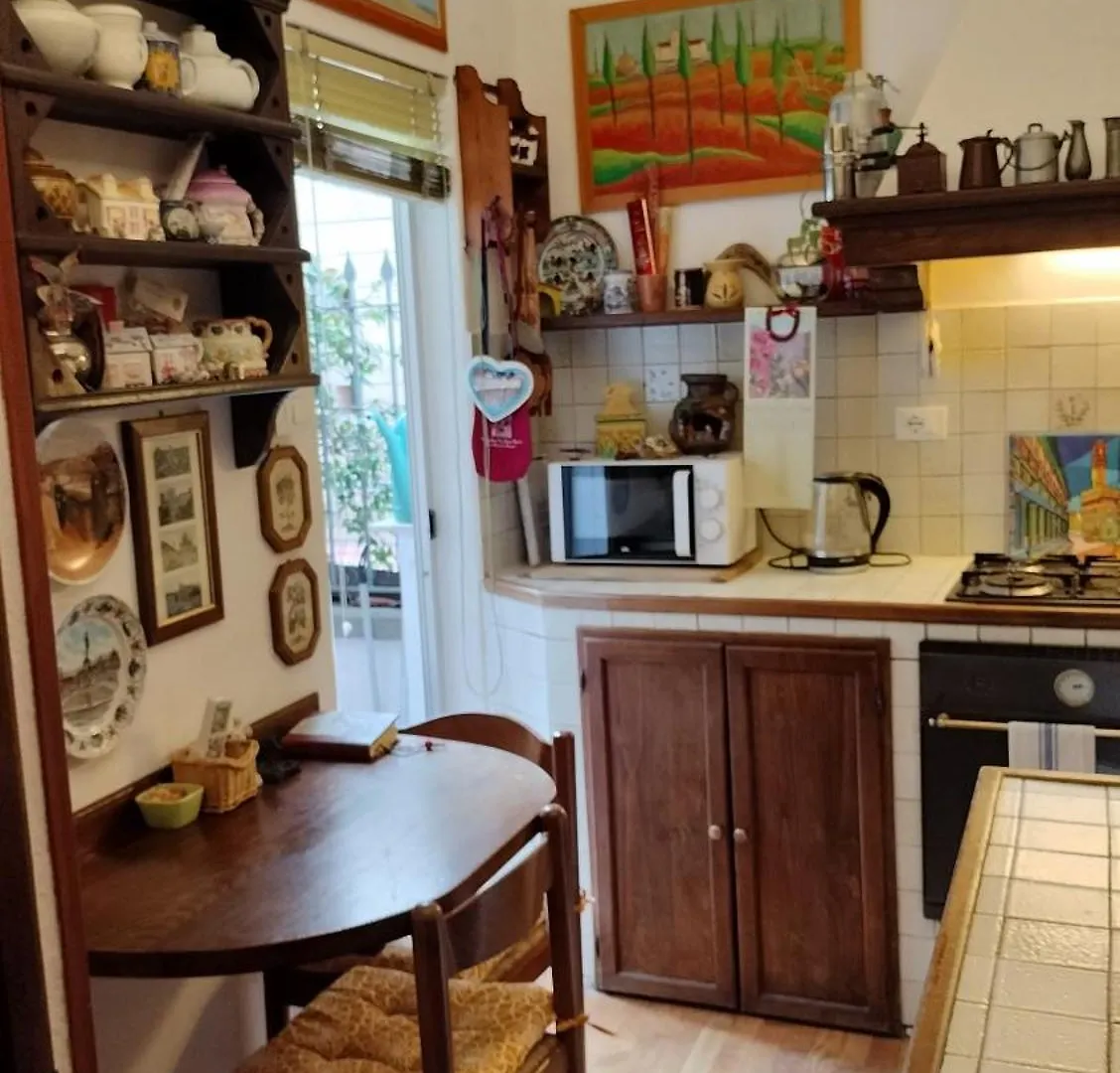 Tre Gigli A Firenze, 5 Minutes From Station, Via Palazzuolo 55 Acomodação com café da manhã Alojamento de Acomodação e Pequeno-almoço