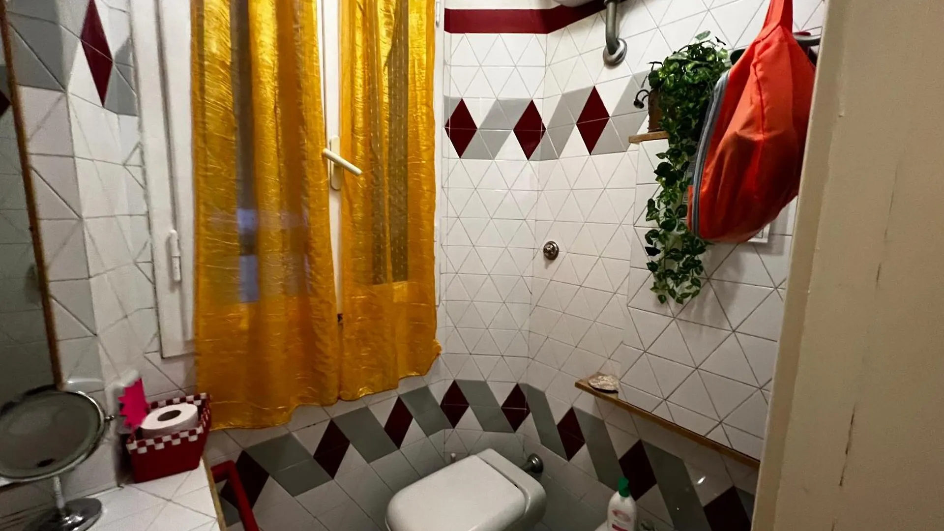 Alojamento de Acomodação e Pequeno-almoço Tre Gigli A Firenze, 5 Minutes From Station, Via Palazzuolo 55 Acomodação com café da manhã Itália