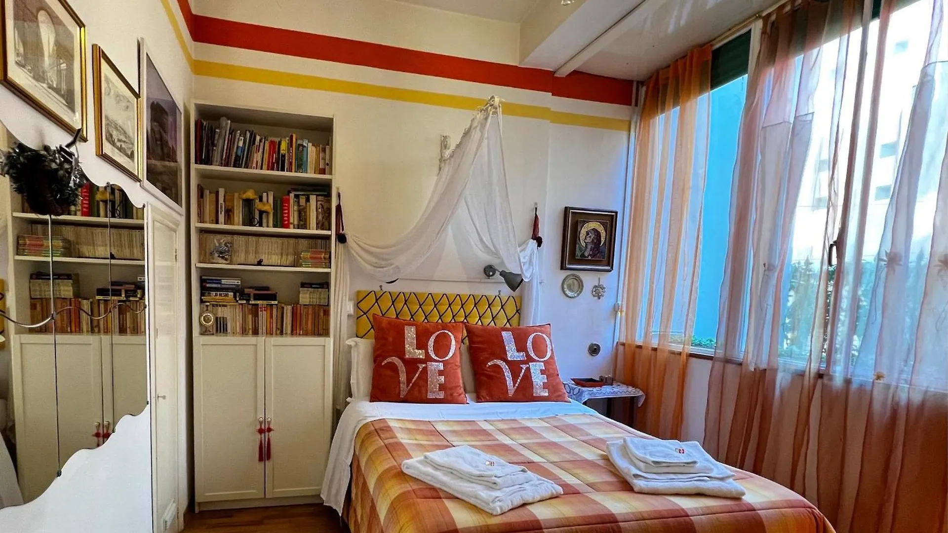 Alojamento de Acomodação e Pequeno-almoço Tre Gigli A Firenze, 5 Minutes From Station, Via Palazzuolo 55 Acomodação com café da manhã Itália